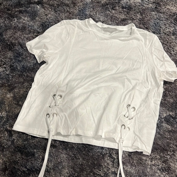 Zara white tshirt with ties - Picture 1 of 3
